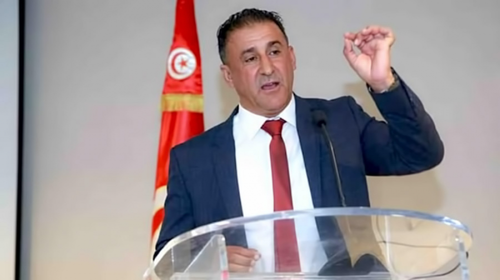   بعد اندلاع اشتباكات في طرابلس..   مصطفى عبد الكبير يدعو التونسيين  إلى ملازمة الحذر